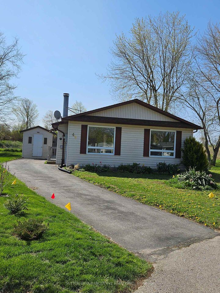 49 Royal Oak Drive — photo 1