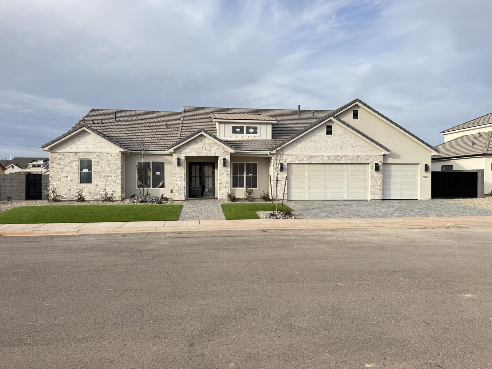 Property Photo:  393 E Sidbury Rd  UT 84780 