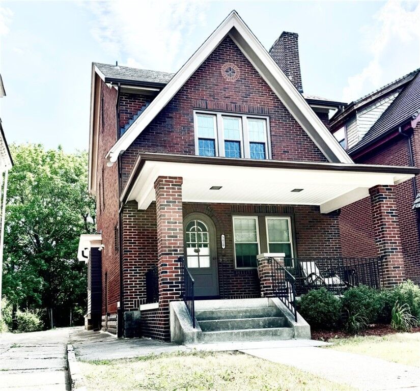 Property Photo:  5620 Stanton Ave  PA 15206 