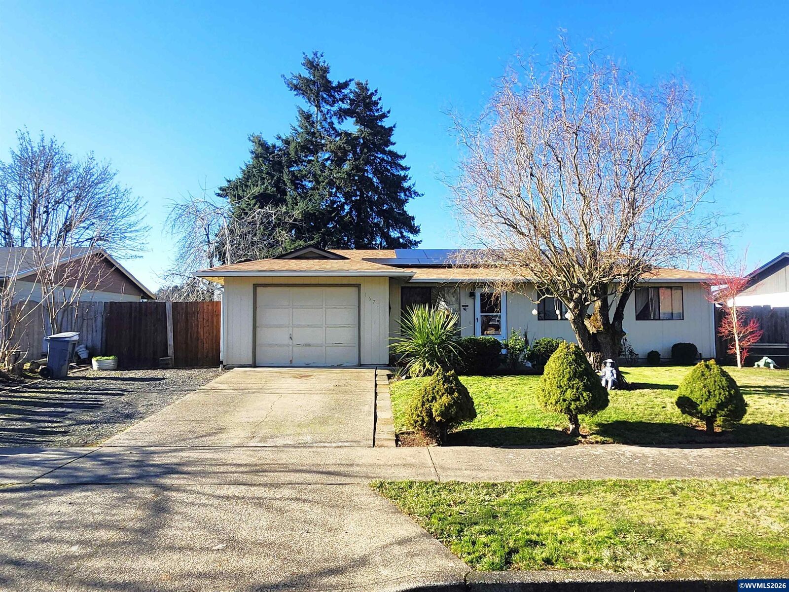 Property Photo:  1671 Weigart Ct NE  OR 97305 