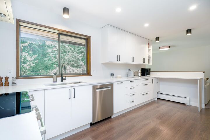Property Photo: 27573 Sayers Crescent BC V2W 1N3