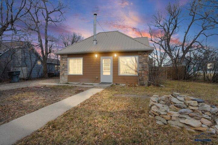Property Photo:  815 Aurora  SD 57717 