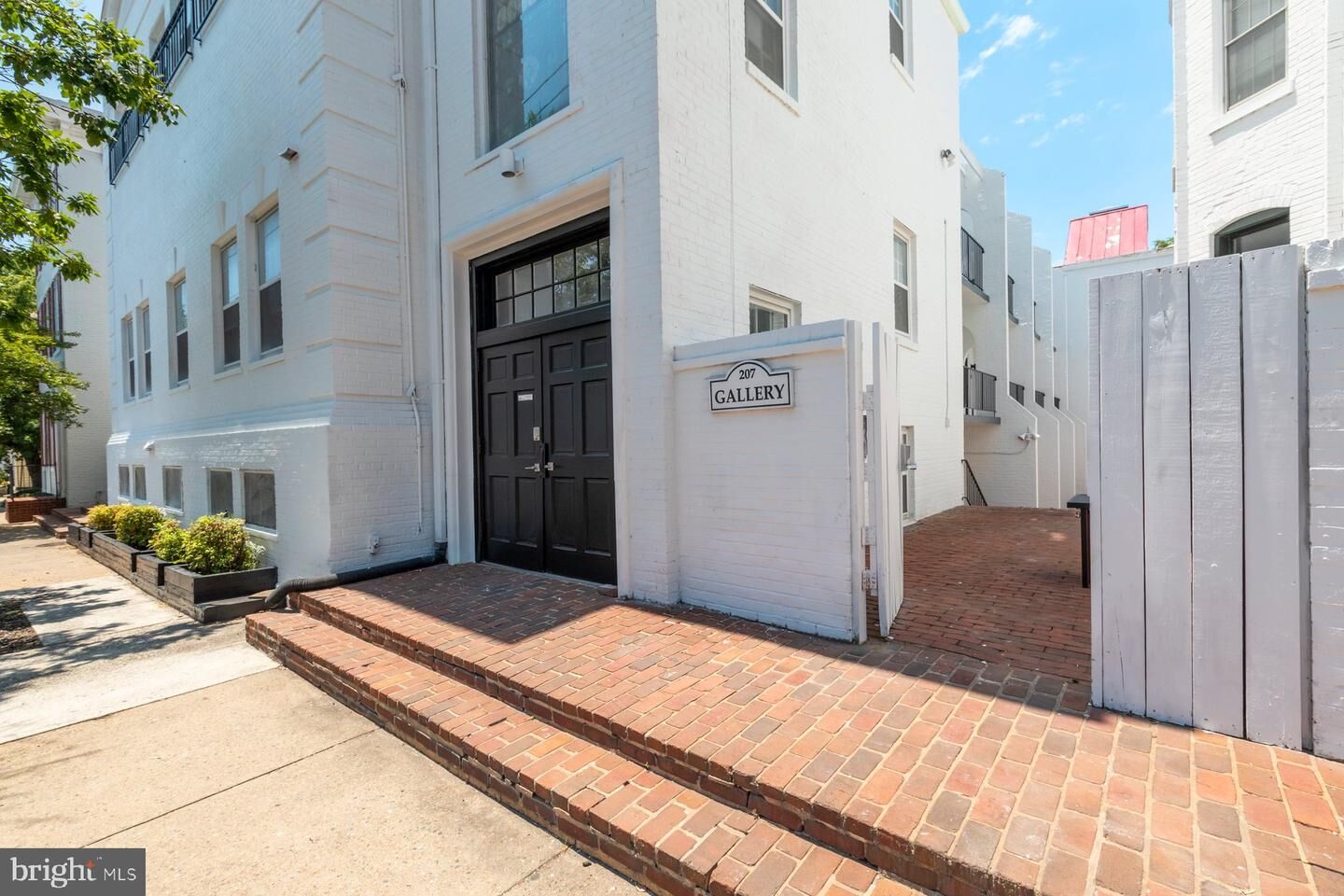 Property Photo:  207 S Patrick Street 302  VA 22314 