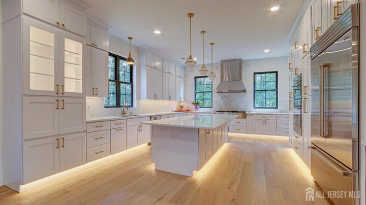 Property Photo:  169 Applegarth Road 2  NJ 08831 