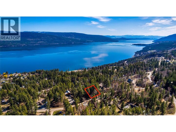 Property Photo:  583 Moody Crescent  BC V1H 2C8 