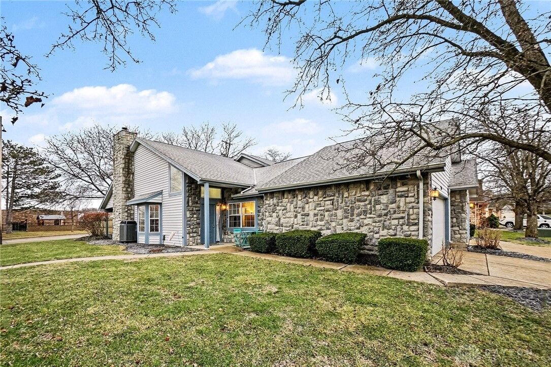 Property Photo:  1596 Longbow Lane  OH 45449 