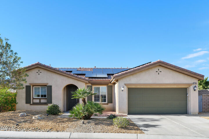 Property Photo: 73824 Da Vinci Court CA 92211