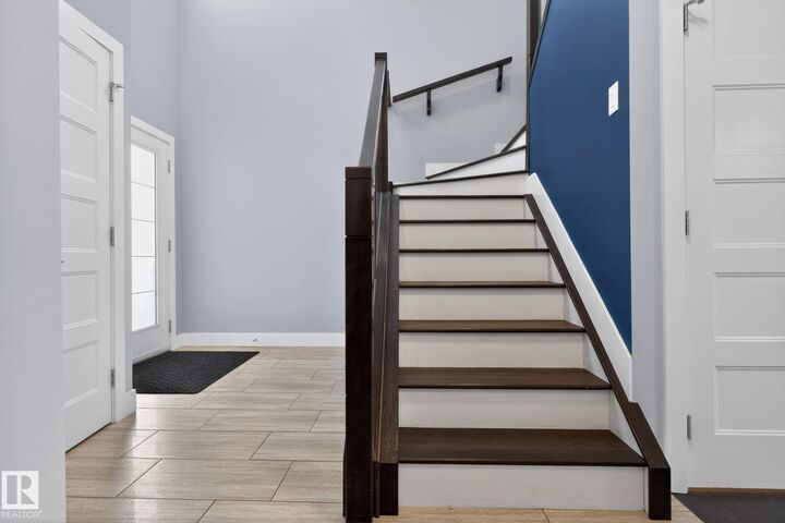 Property Photo:  3964 Claxton Loop SW  AB T6W 1Y7 