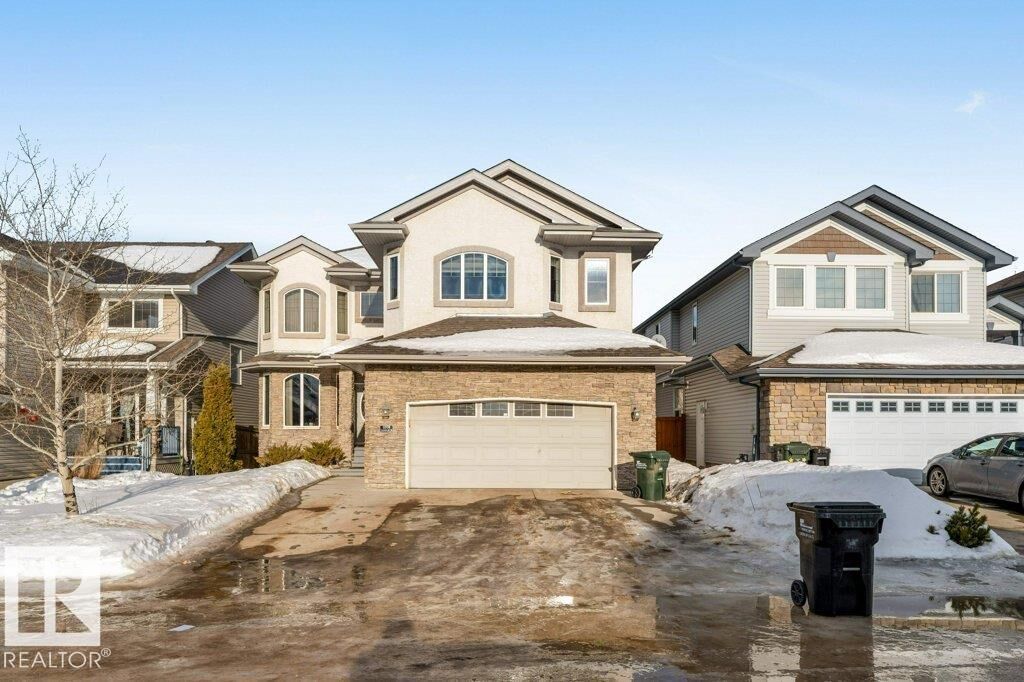 Property Photo:  1008 Candle Crescent  AB T8H 0L7 