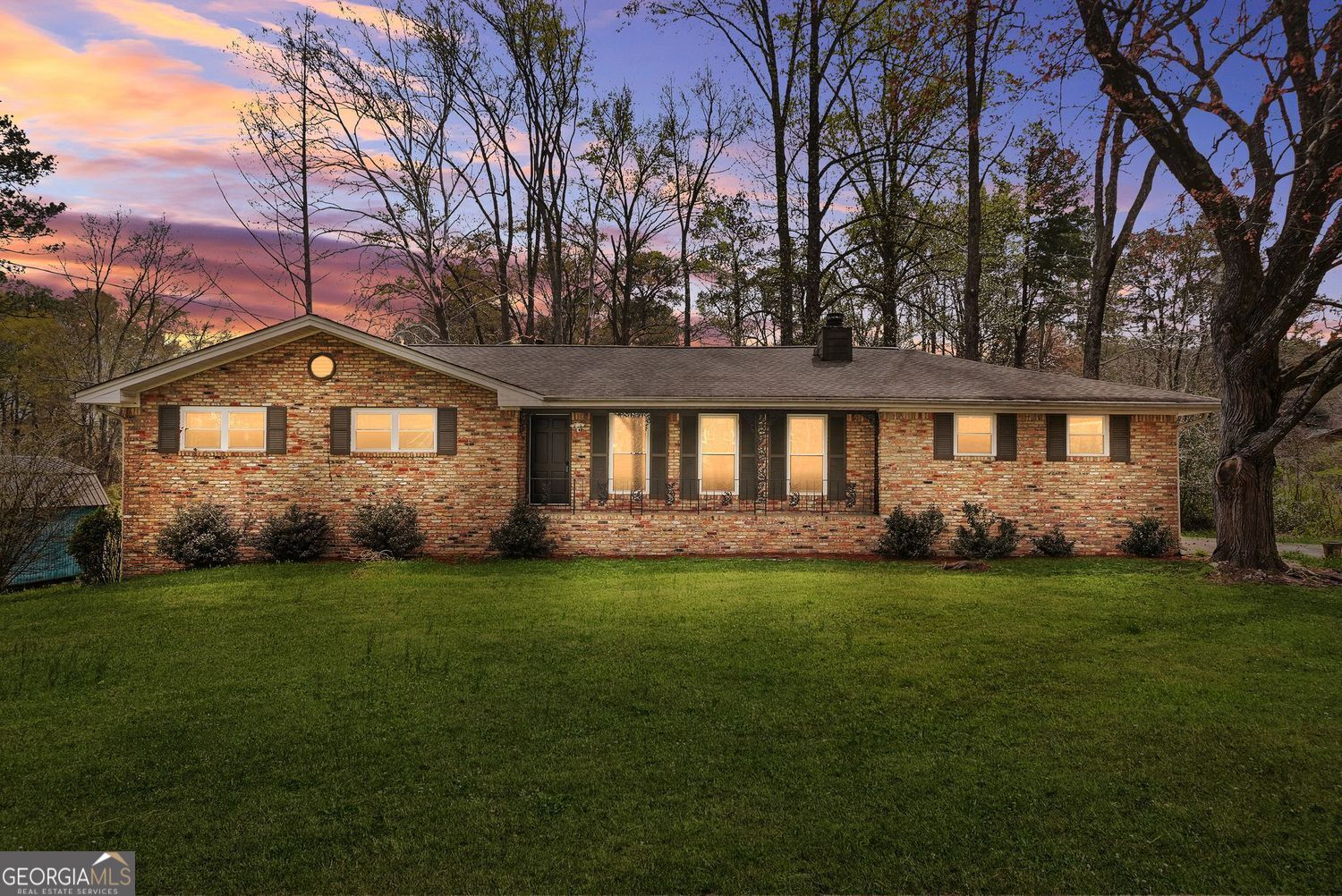 Property Photo: 6428 Melrose Drive GA 30134
