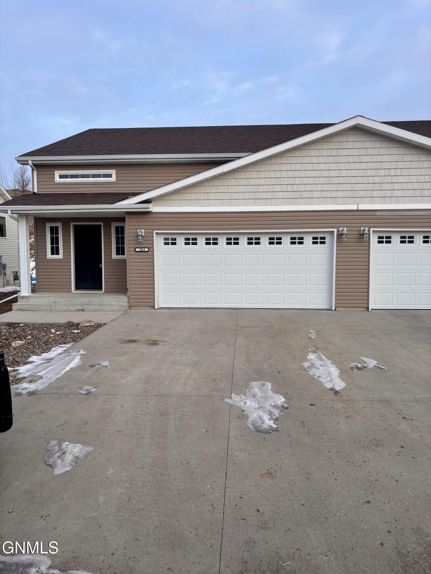 Property Photo:  304 8th Street NW  ND 58854 