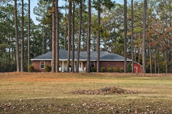 Property Photo:  305 A V Hatten Rd.  MS 39401 