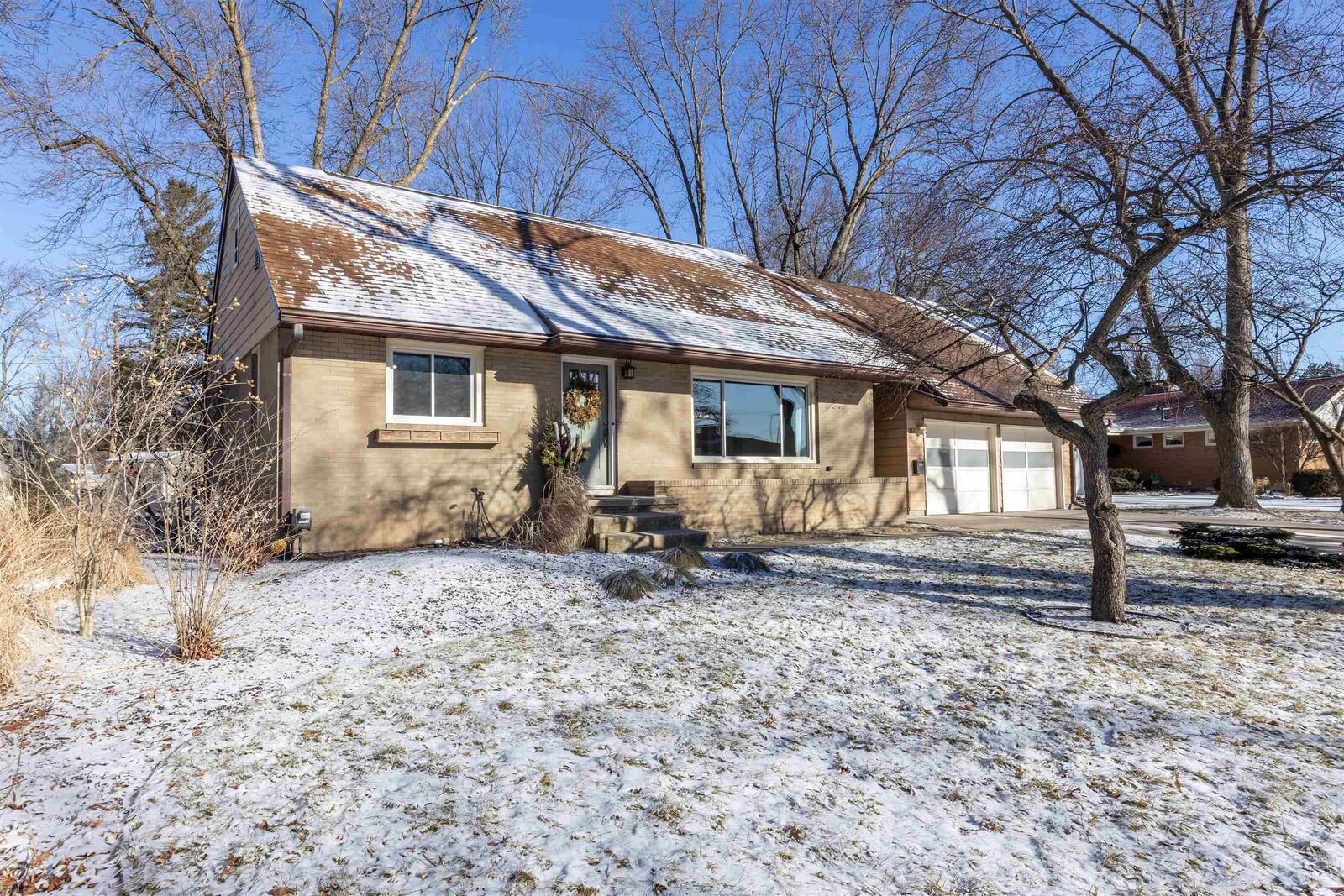 Property Photo: 1121 Airfield MI 48642