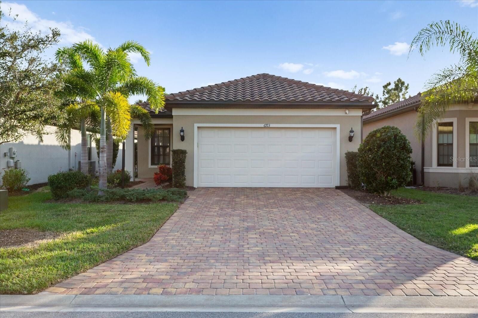 Property Photo: 6713 Alstead Circle FL 34202