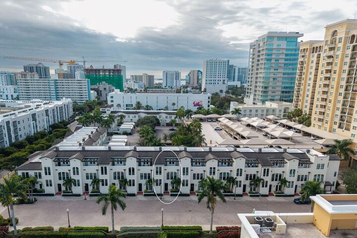 Property Photo:  1274 May Lane  FL 34236 