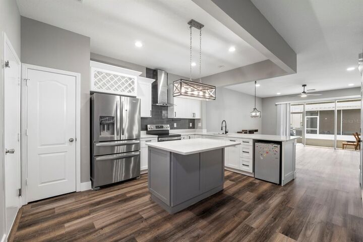 Property Photo: 26532 Castleview Way FL 33544