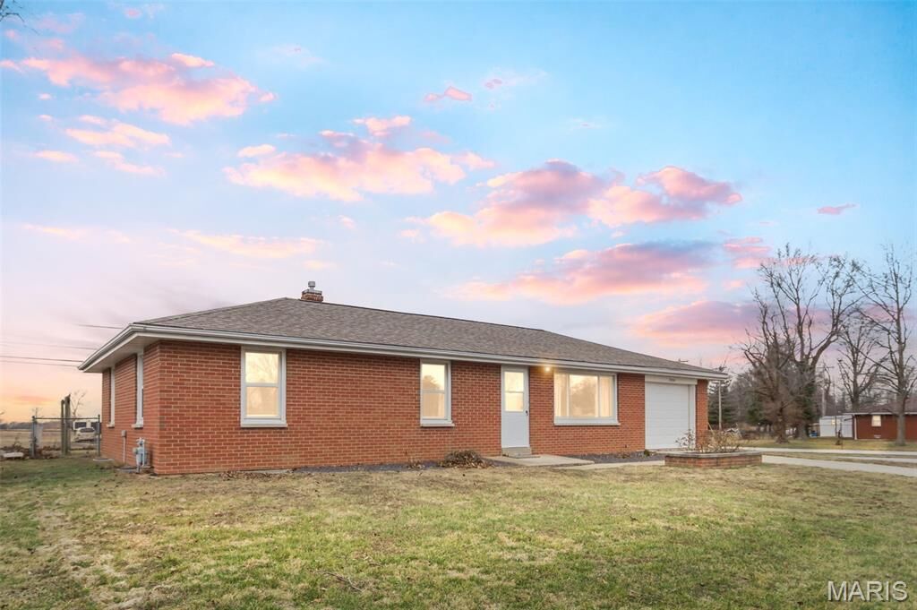 Property Photo: 7210 Montclair Avenue IL 62035