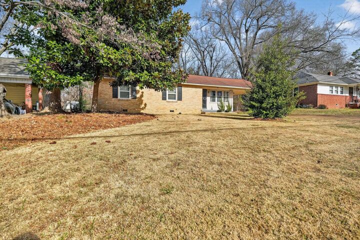 Property Photo: 2144 St Elmo Ave TN 38127