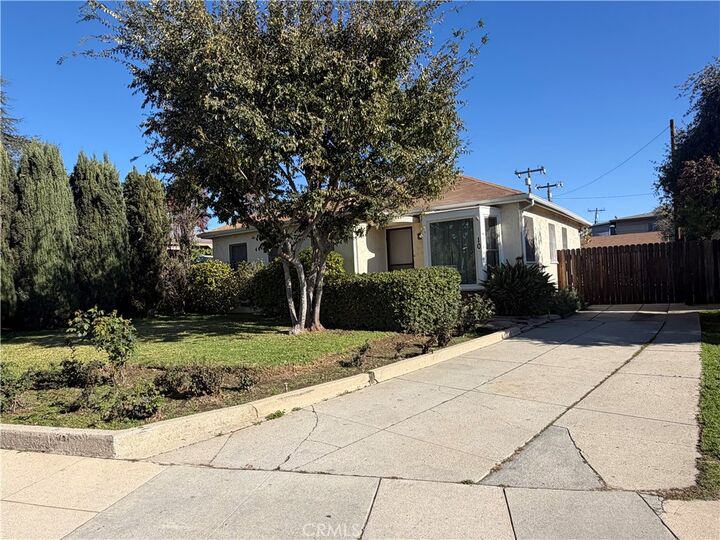 Property Photo:  10 N Huntington  CA 91801 