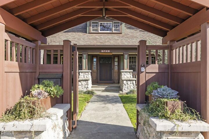 Property Photo: 5728 Mammoth Avenue CA 91401