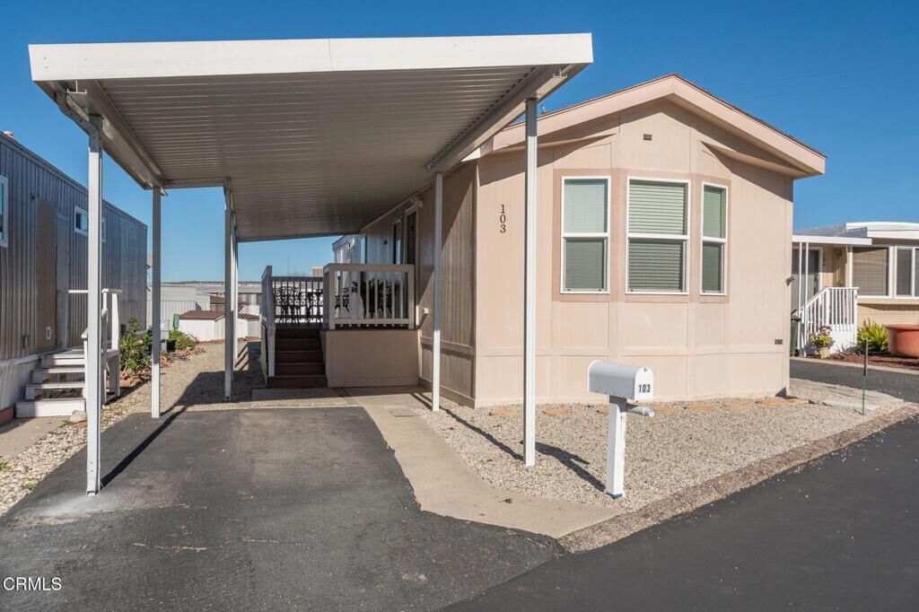 Property Photo:  103 Madonna Lane 103  CA 91320 