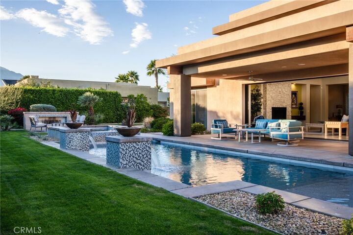 Property Photo: 15 Via Montagna CA 92270