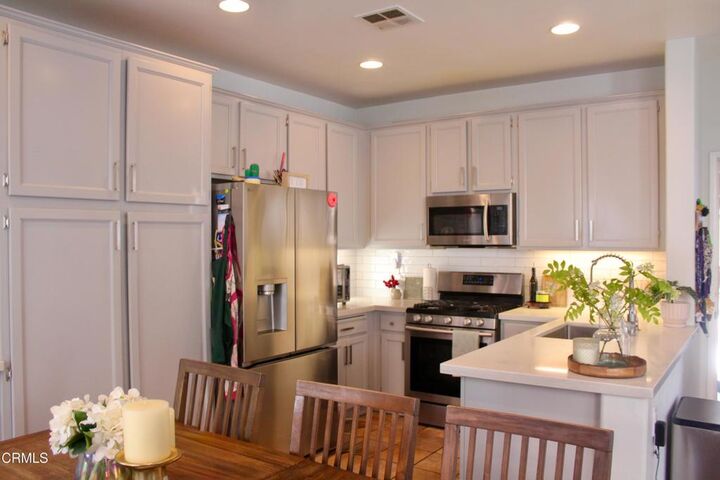 Property Photo:  902 Paseo Brisas Lindas  CA 93030 