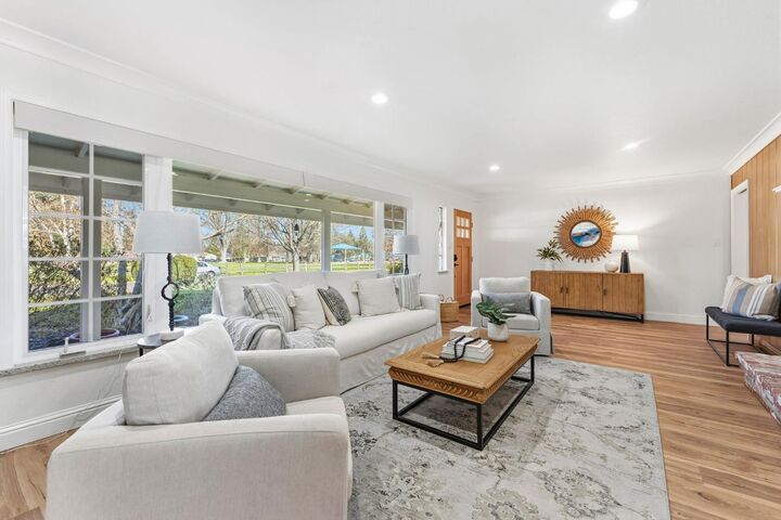 Property Photo:  4016 Cresta Way  CA 95864 