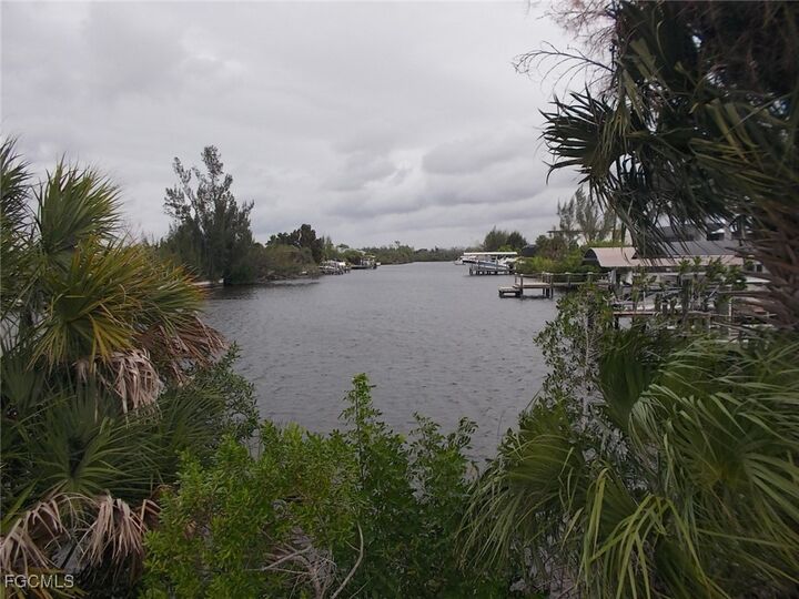 Property Photo:  4007 Gulfstream Parkway  FL 33993 