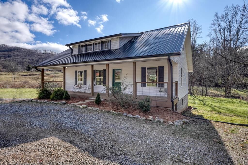Property Photo:  734 Bell Creek Road  GA 30546 
