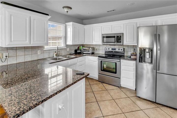 Property Photo:  911 S 23rd Street  AR 72758 