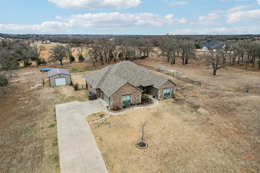 Property Photo:  20301 SE 119th Street  OK 74851 