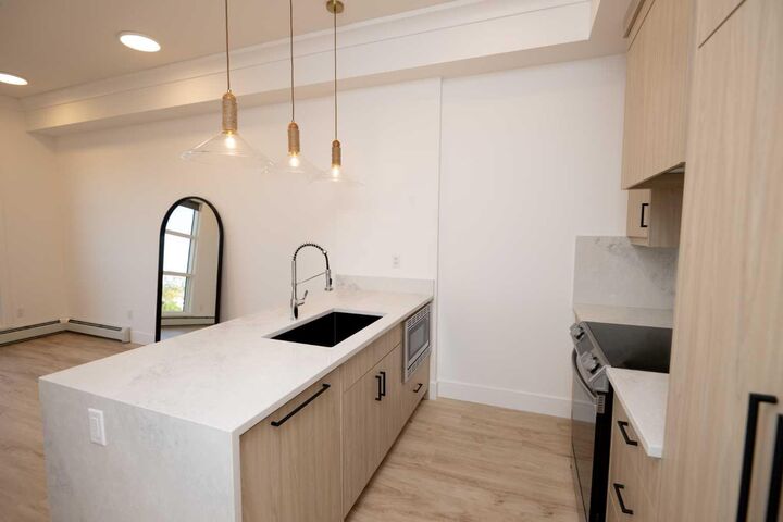 Property Photo:  330 Dieppe Drive SW 414  AB T3E 2L4 