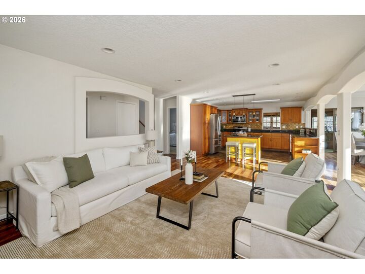 Property Photo:  2704 Orchard Hill Ln  OR 97035 