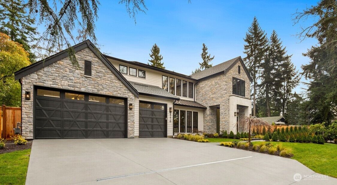 Property Photo: 4216 83rd Avenue SE WA 98040