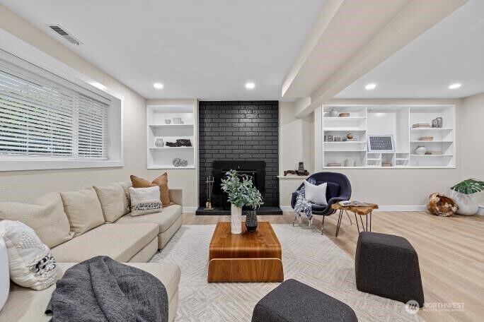 Property Photo: 5527 153rd Street SW WA 98026