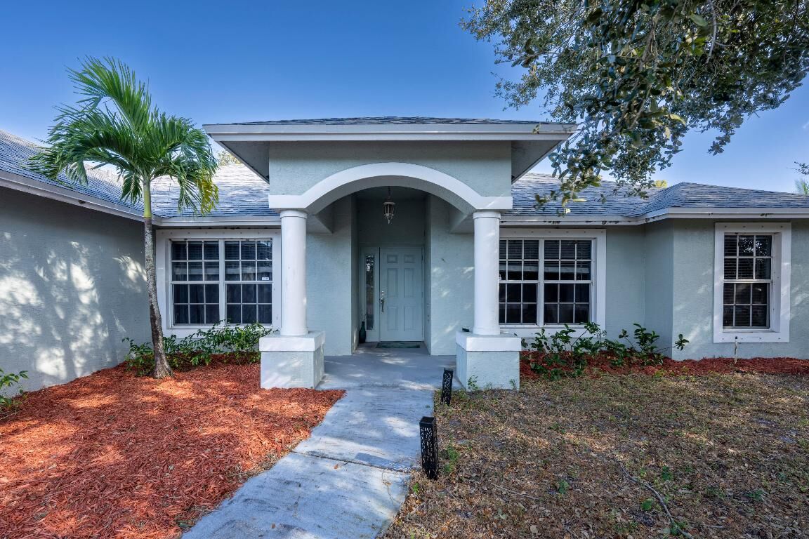 Property Photo:  4501 SW Athena Drive  FL 34953 