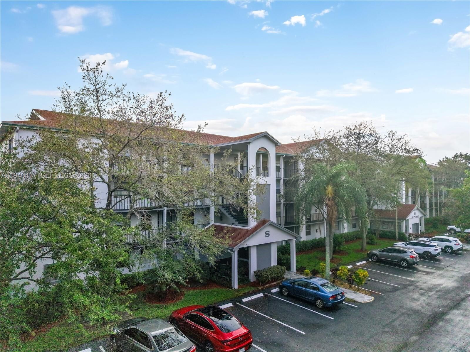 Property Photo:  1351 SW 125th Ave 203S  FL 33027 