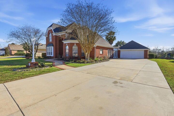 Property Photo: 405 Pintail TX 77630