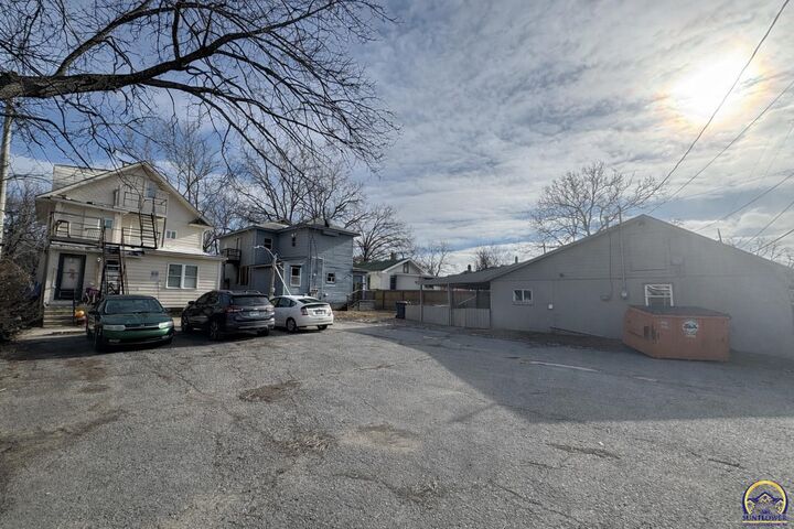 Property Photo:  1111 SW Lincoln St  KS 66604 