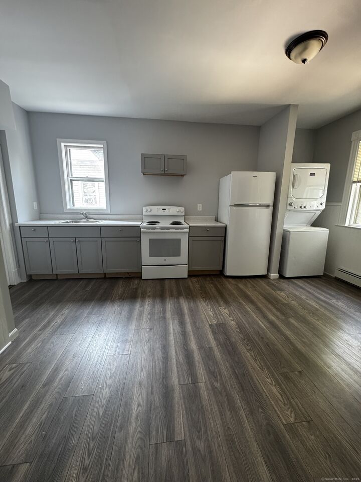 Property Photo:  177 Sisson Avenue  CT 06105 