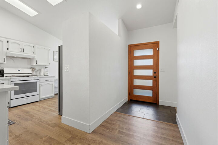 Property Photo:  1967 N Ventura Avenue  CA 93223 