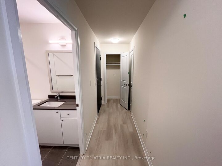 Property Photo:  3270 Sheppard Avenue E 1822  ON M1T 0B3 
