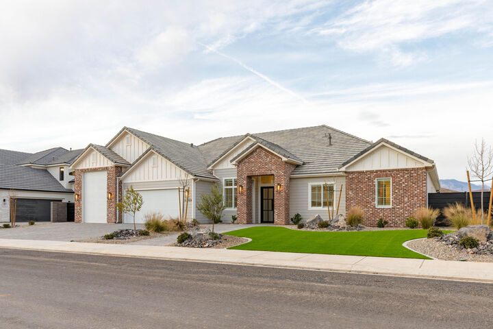 Property Photo:  5268 W 2040 S  UT 84737 