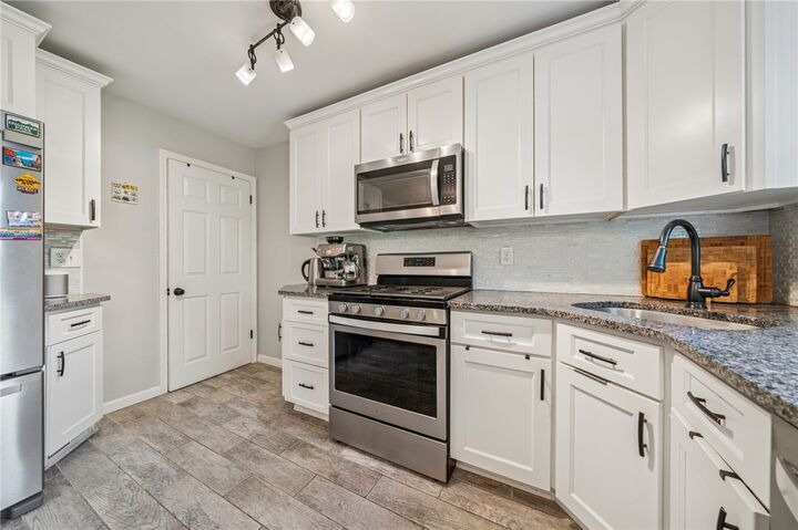 Property Photo:  6833 Meade St 11  PA 15208 