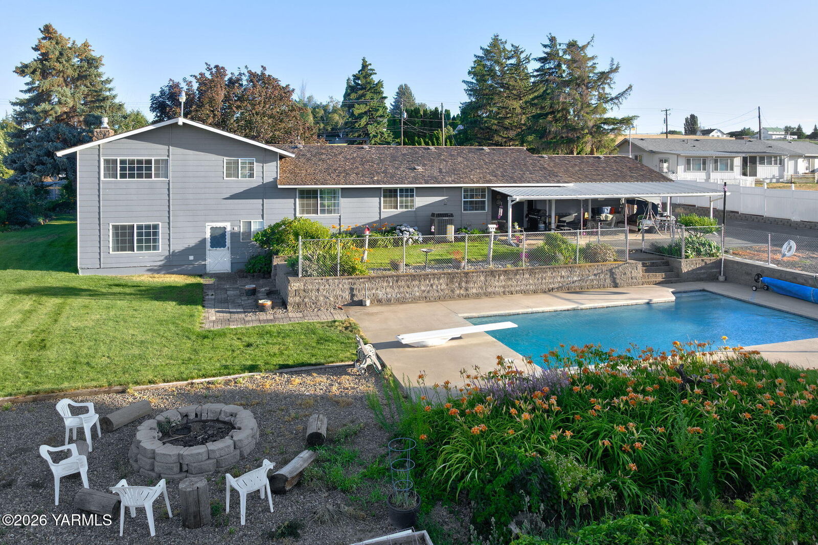 Property Photo:  10903 Tieton Dr  WA 98908 