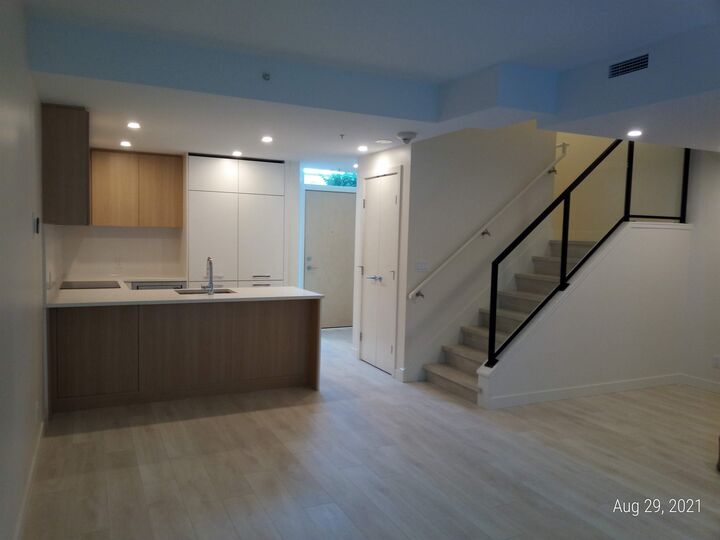 Photo de la propriété:  10388 133 Street Th10  BC V3T 0R2 