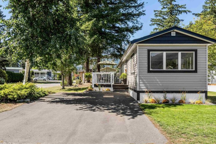 Photo de la propriété:  65367 Kawkawa Lake Road 57  BC V0X 0L0 