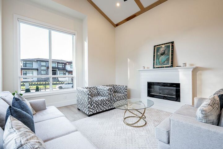 Photo de la propriété:  19805 32 Avenue  BC V3A 0N9 