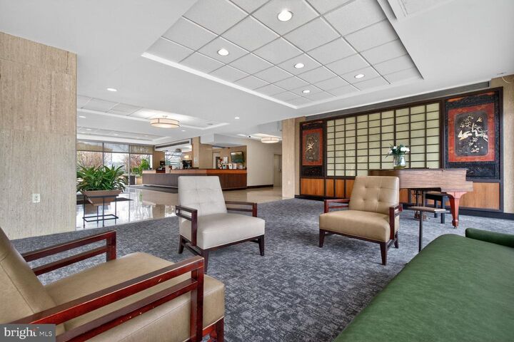 Property Photo:  10500 Rockville Pik 1114  MD 20852 